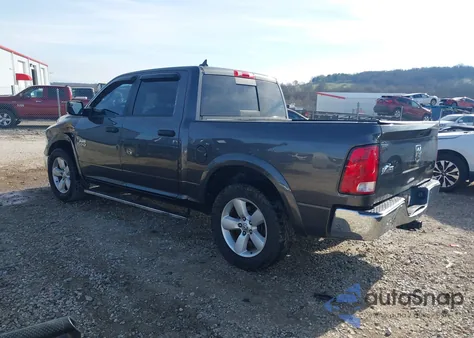 2015 Ram 1500 Outdoorsman z USA, uszkodzony, nr VIN 1C6RR6LG0FS660911